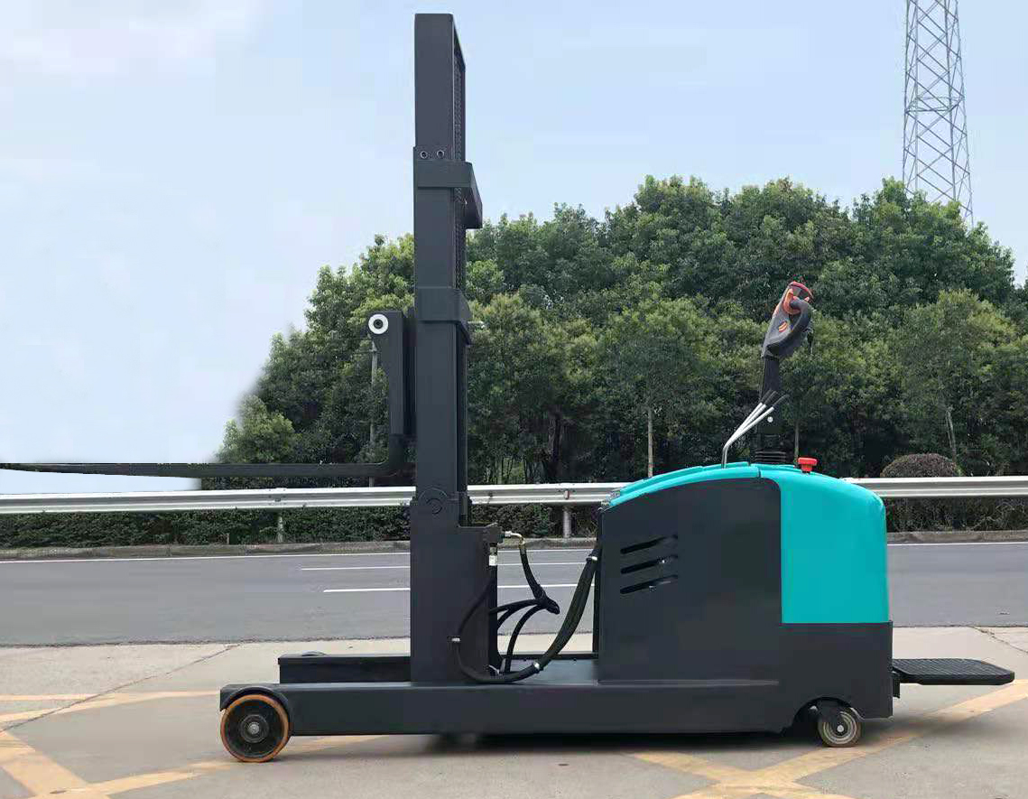 前移式電動堆高車